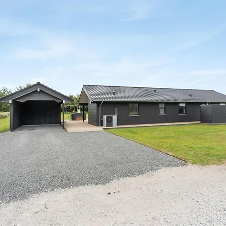 Semesterbostad Amitola - 700m From The Sea By Interhome *