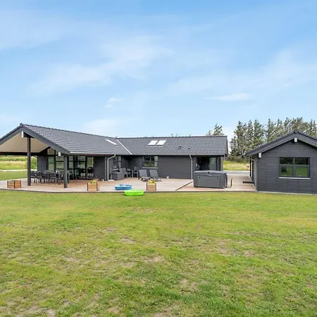 Amitola - 700m From The Sea By Interhome Feriehus